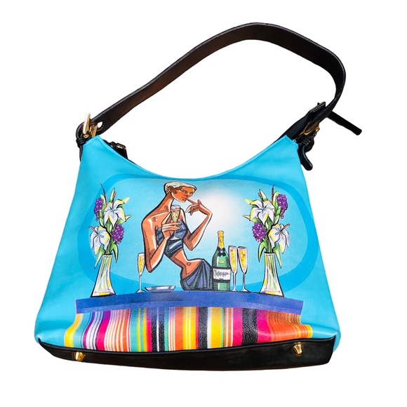 Handbag: girl with champagne and flowers. Waiting for the party to start🥂🍾🌺 - Picture 16 of 16